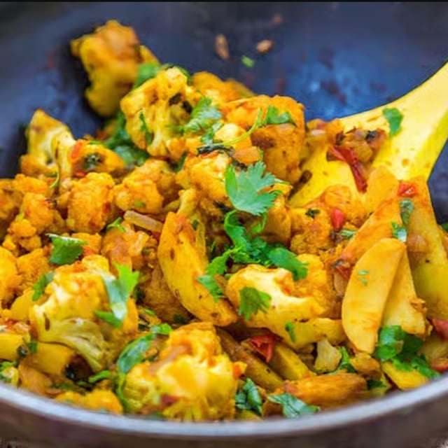 Aloo Gobi Matar Vegan.
