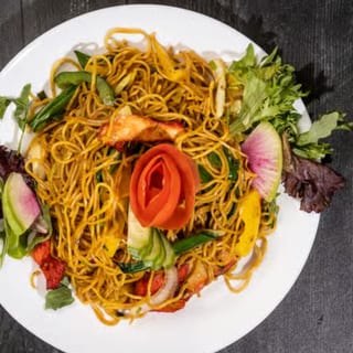 Schezwan Spicy Chowmein-VIP